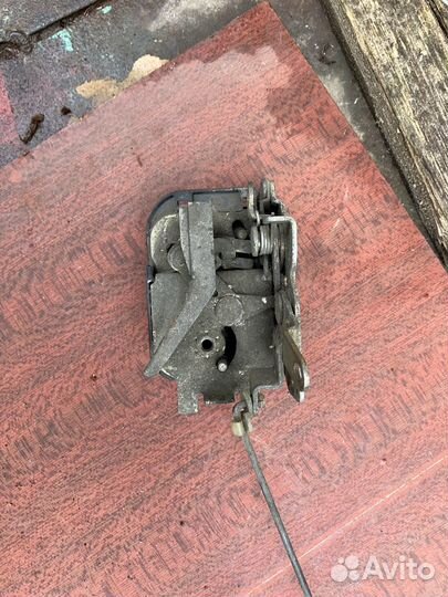 Замок задней левой двери Volvo 440, 460