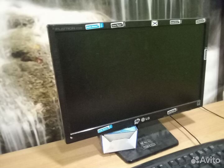 Монитор LG