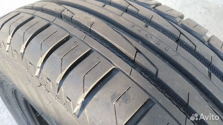 Nokian Tyres Hakka Blue 2 SUV 215/65 R16 102V