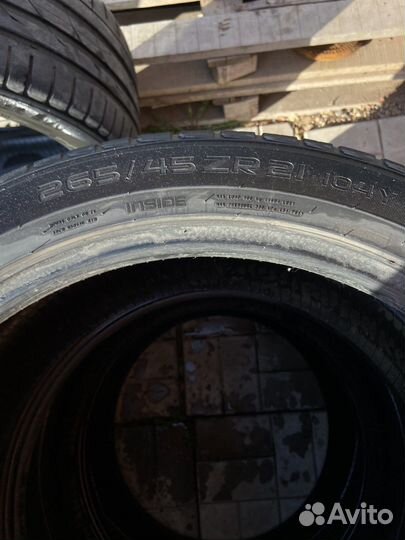 Nokian Tyres Hakka Black 245/45 R21 104Y