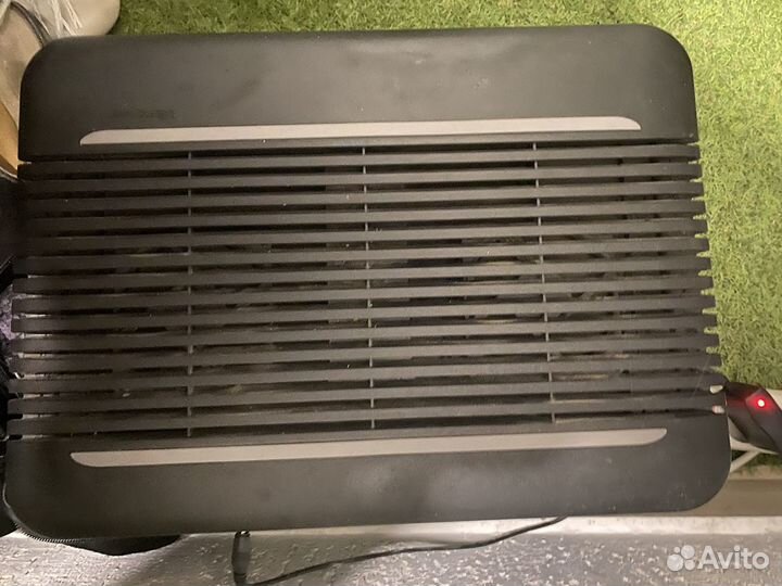 Охлаждающая настольная подставка для ноутбука