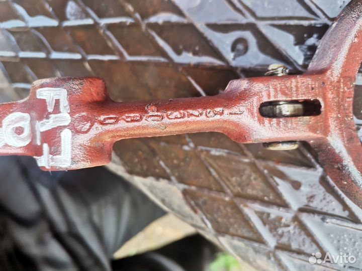 Вилка включения дифференциала 1523080 Volvo