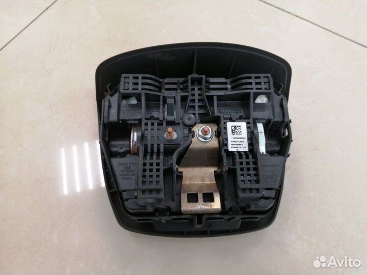 Airbag подушка в руль Renault Fluence седан