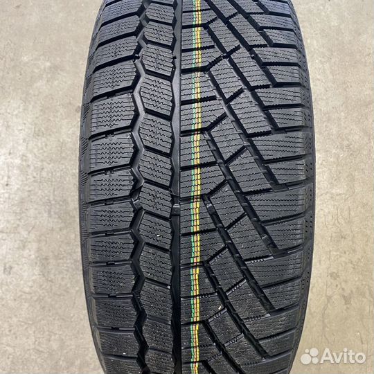 Gislaved Soft Frost 200 205/50 R17 93T