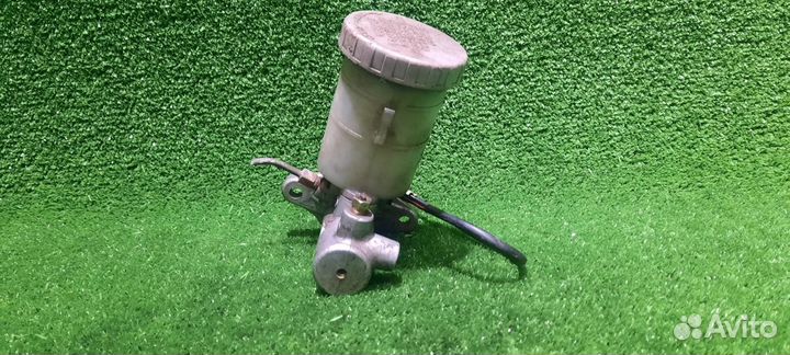 Главный тормозной цилиндр Suzuki Escudo / Grand