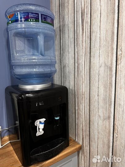 Кулер для воды с охлаждением и нагревом