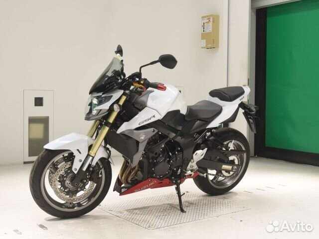 Suzuki GSR750A