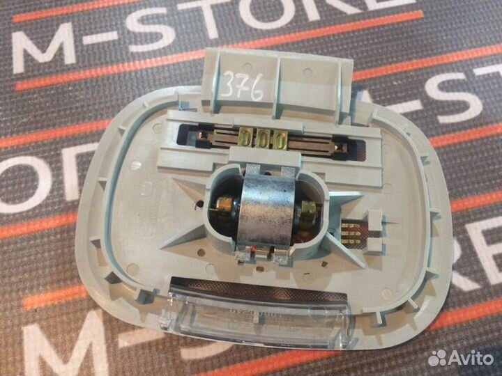 Плафон освещения Mercedes-Benz M-Class W163