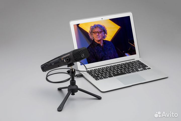 Ручной рекордер 32-bit Float Zoom M4