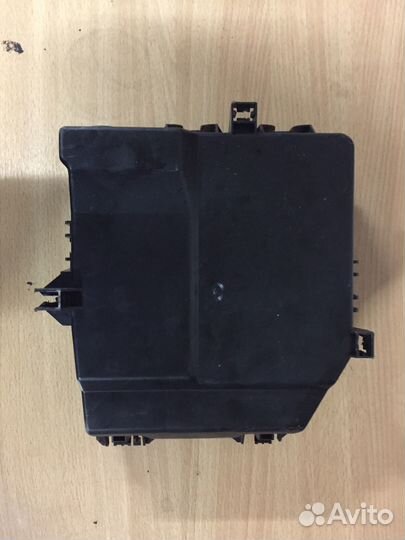 Корпус блока предохранителей Audi A8 D3