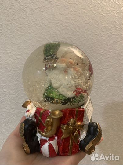 Снежный шар новогодний