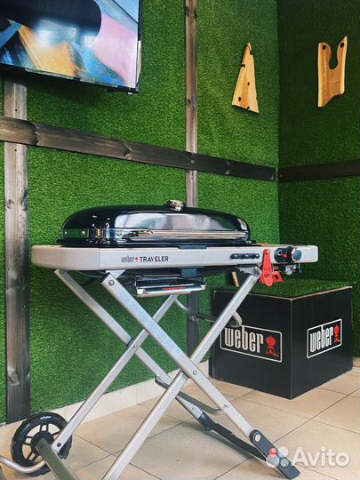 Портативный газовый гриль Weber Traveller