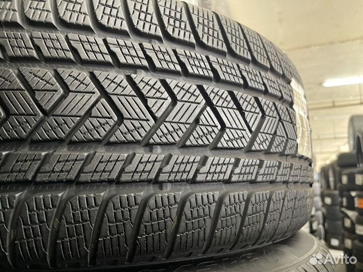 Pirelli Scorpion Winter 275/45 R21 и 315/40 R21 V