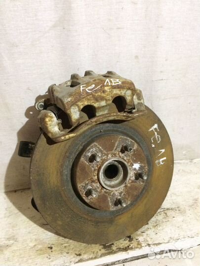 Кулак поворотный в сборе левый Santa fe 2