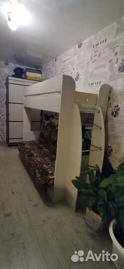 Продам двухъярусную кровать с диваном