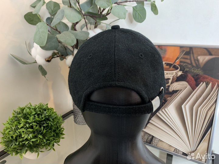 Бейсболка Armani Exchange утеплённая