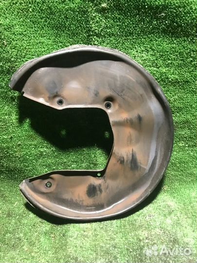 Кожух суппорта задний левый Audi A6 C6 AUK 2007