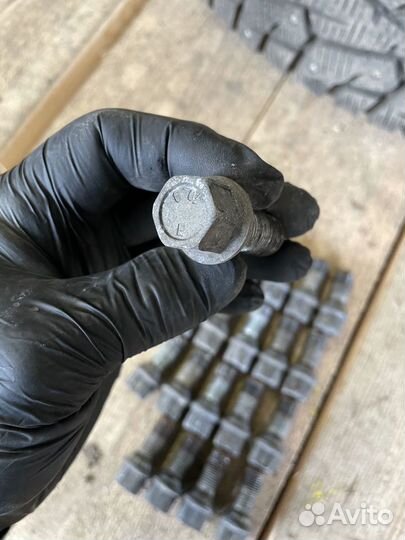 Болты крепления колес Мерседес глк GLK