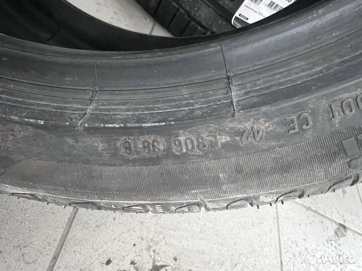 Pirelli Chrono 255/40 R18