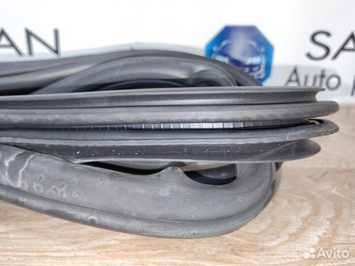 Уплотнительная резинка боковой двери задняя Bmw 3