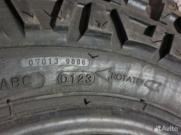 Maxxis M8080 Mudzilla 295/70 R15 110K