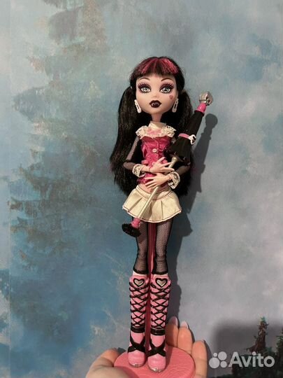 Кукла monster high базовая Дракулаура