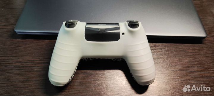 Геймпад dualshock 4
