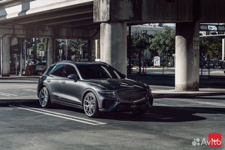 Кованые диски LS Forged R22 на Genesis GV80 GV70