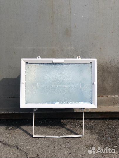 Прожектор галогенный IEK