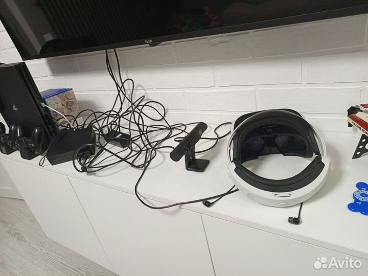 Ps4 pro 1tb с VR