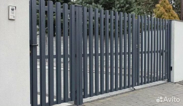 Забор из евроштакетника профессионально быстро