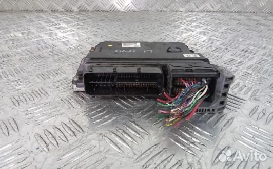 Блок управления двс toyota RAV 4 ZSA3 (PML17PC01)