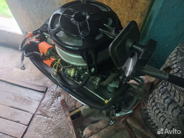Лодочный мотор ветерок 8м