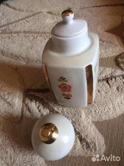 Чайница СССР, Башни Кремля