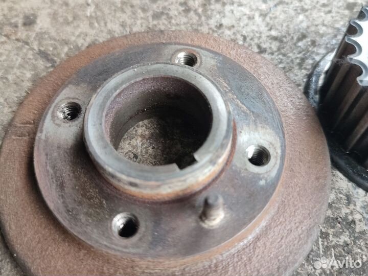 Шестерня коленвала Mazda Familia bj3p и демпфер