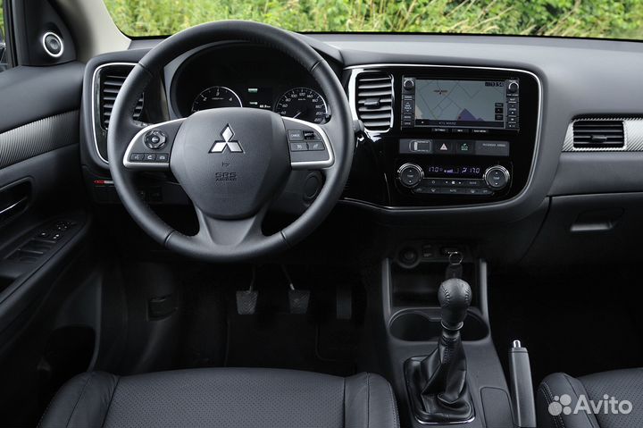 Рулевая накладка Mitsubishi Outlander