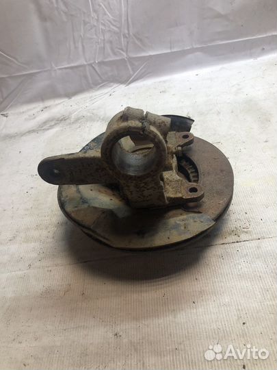 Кулак поворотный передний правый Honda HR-V