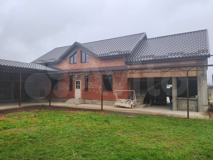 Дом 260 м² на участке 20 сот.