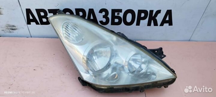 Правая фара toyota виш