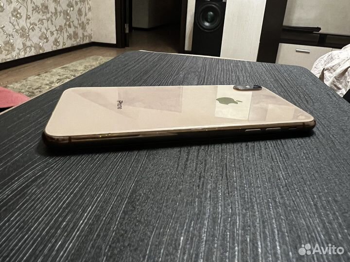 Телефон iPhone xs max