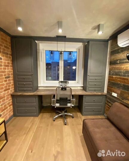 Рабочая зона у окна