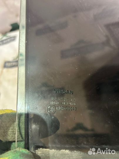 Стекло заднее правое Nissan Primera P12 1.8