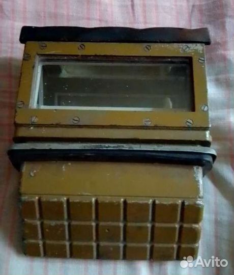 Прибор дневного наблюдения для бронетанковой техни