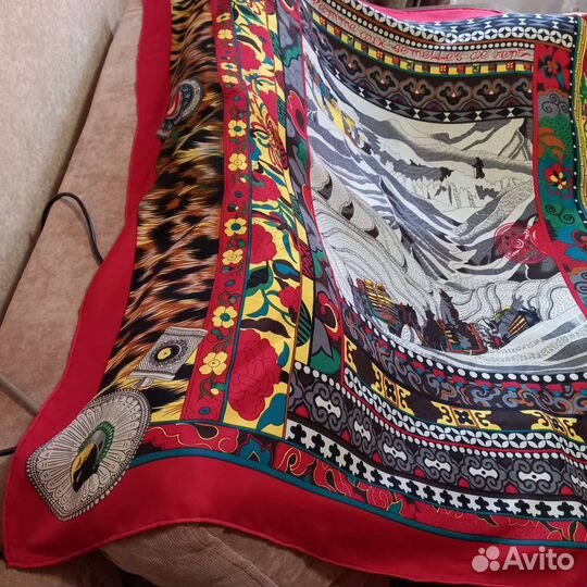 Шелковый платок hermes оригинал 130х130 см