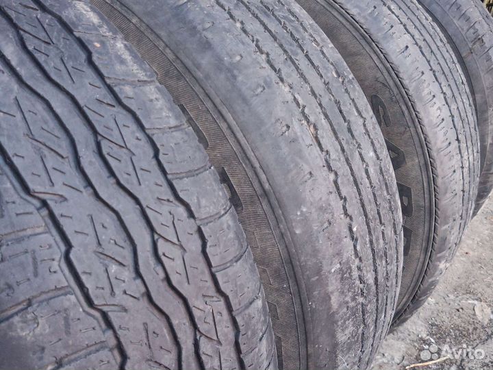 Bridgestone Dueler H/T D687 225/65 R17