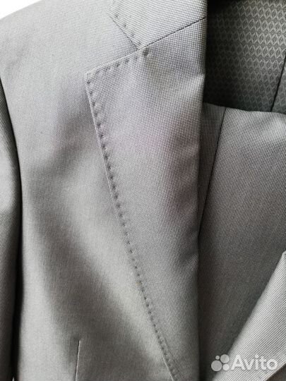 Продам костюм мужской классический