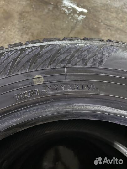 Yokohama Ice Guard IG65 215/60 R16