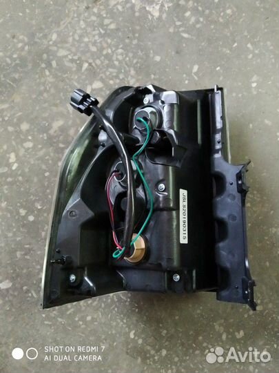 Фонарь задний Митсубиси Паджеро