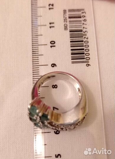 Серебряное кольцо с изумрудами