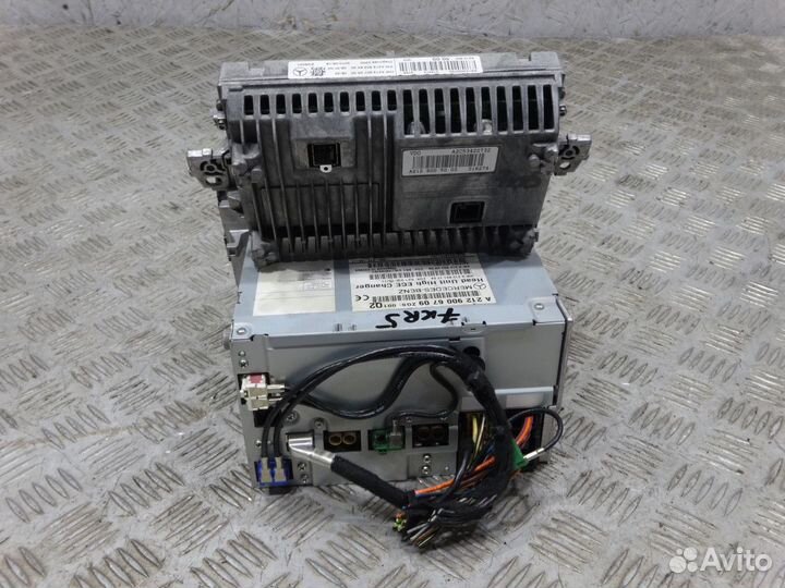 Магнитола Command с дисплеем Мерседес 212